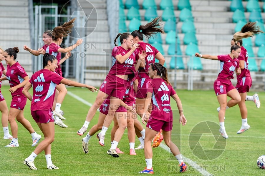 TRAINING CZECH REPUBLIC VS SPAIN