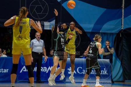 MOVISTAR ESTUDIANTES VS SPAR GRAN CANARIA