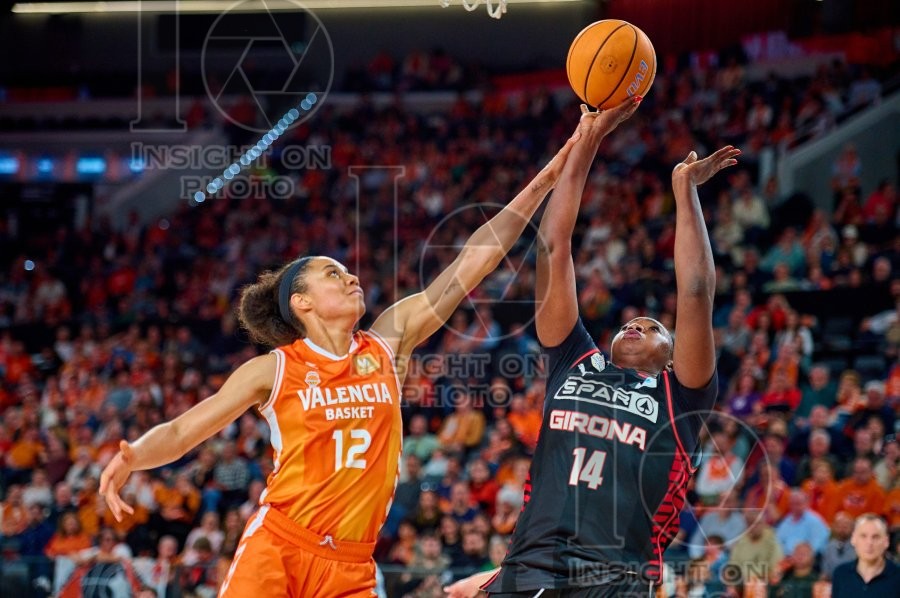 Nia Coffey of Valencia Basket Club and Mariam Coulibaly of Spar Girona in action during match of the Spanish Women's Basketball League, Liga Femenina Endesa, gameday 25 between Valencia Basket Club and Spar Girona at Roig Arena on March 22, 2026 in Valenc