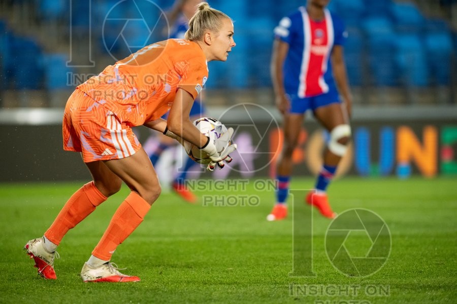 Real Madrid v Paris Saint Germain - UWCL league phase