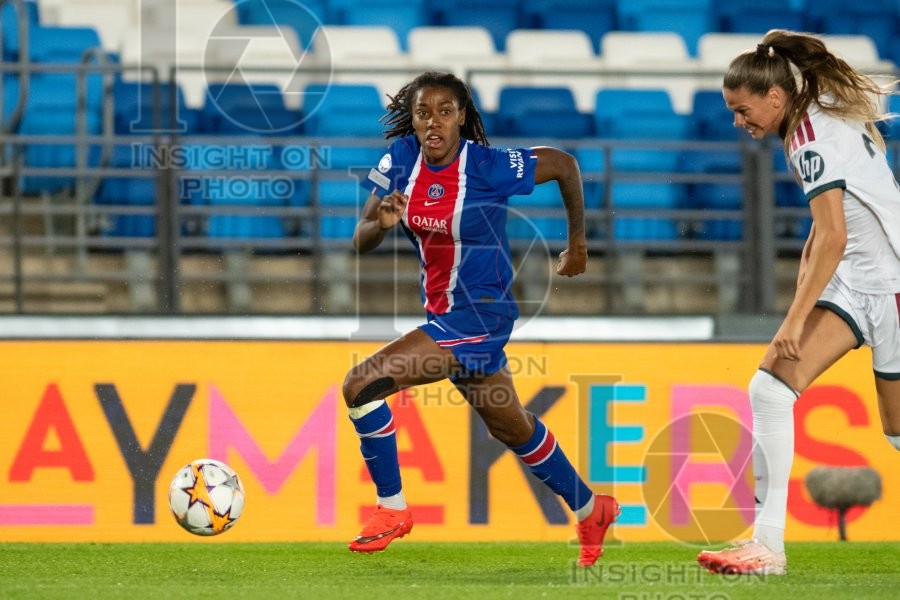 Real Madrid v Paris Saint Germain - UWCL league phase