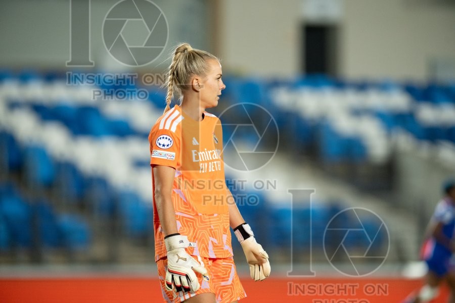 Real Madrid v Paris Saint Germain - UWCL league phase