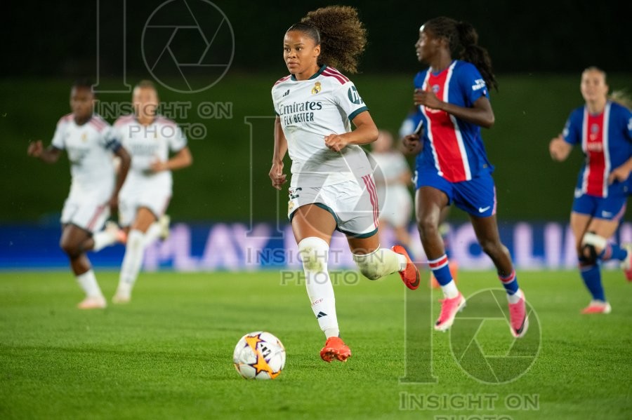 Real Madrid v Paris Saint Germain - UWCL league phase