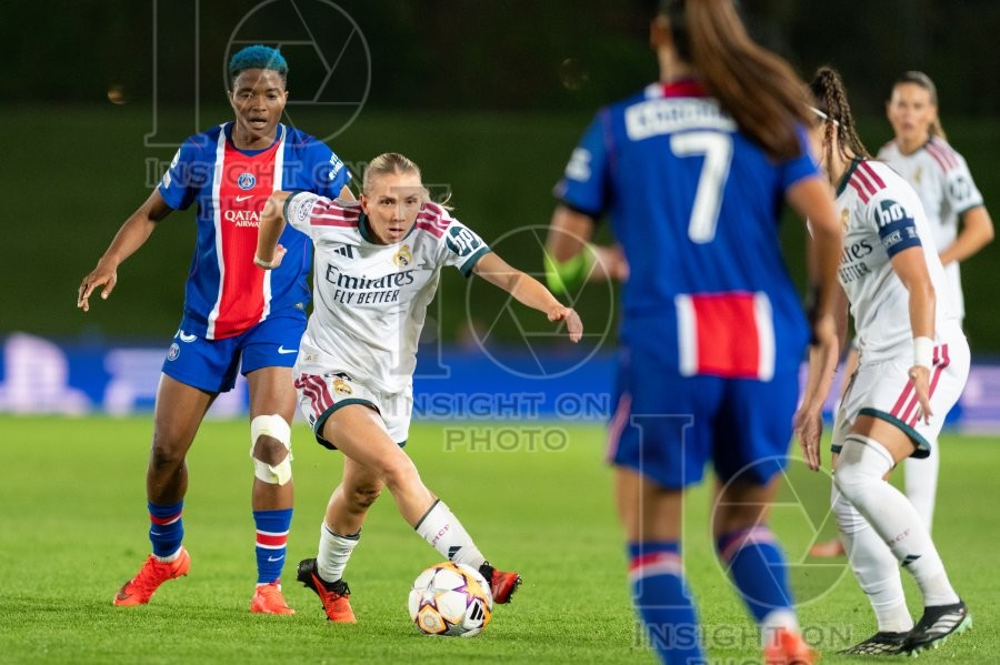 Real Madrid v Paris Saint Germain - UWCL league phase