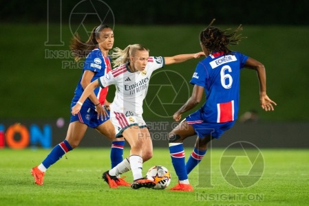 Real Madrid v Paris Saint Germain - UWCL league phase