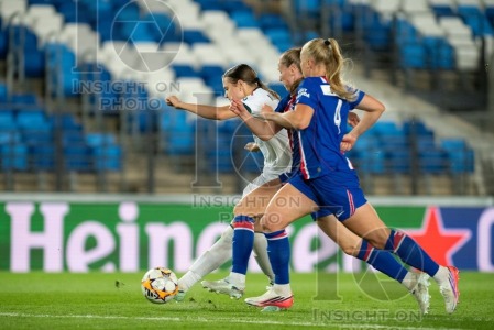 Real Madrid v Paris Saint Germain - UWCL league phase