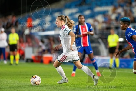 Real Madrid v Paris Saint Germain - UWCL league phase