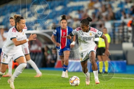 Real Madrid v Paris Saint Germain - UWCL league phase
