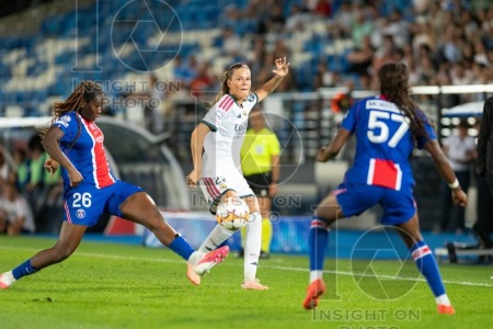 Real Madrid v Paris Saint Germain - UWCL league phase